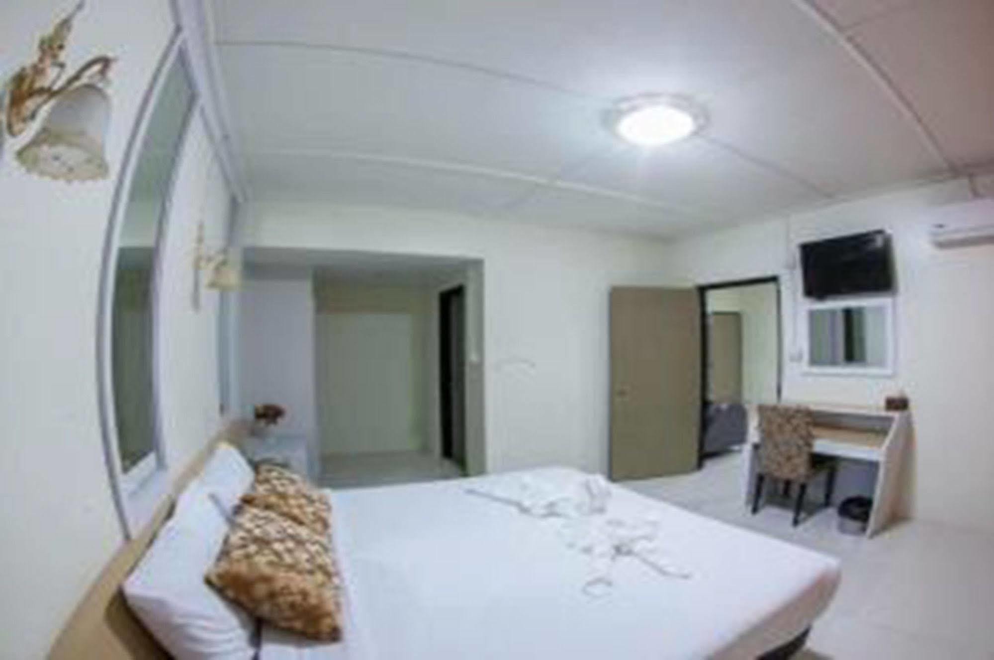 The Train Hotel Hatyai Hat Yai Exterior foto